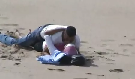 مادربزرگ انگلیس سایت شهوانی لوتی با جوانان بزرگ به درمان فانتزی او می دهد