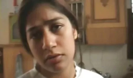 سارا بتی چهل و کثیف (و زیر کلیک) (2006) sc3 ورود به سایت شهوانی